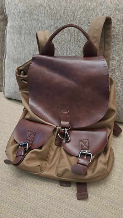 Rucsac maro încăpător