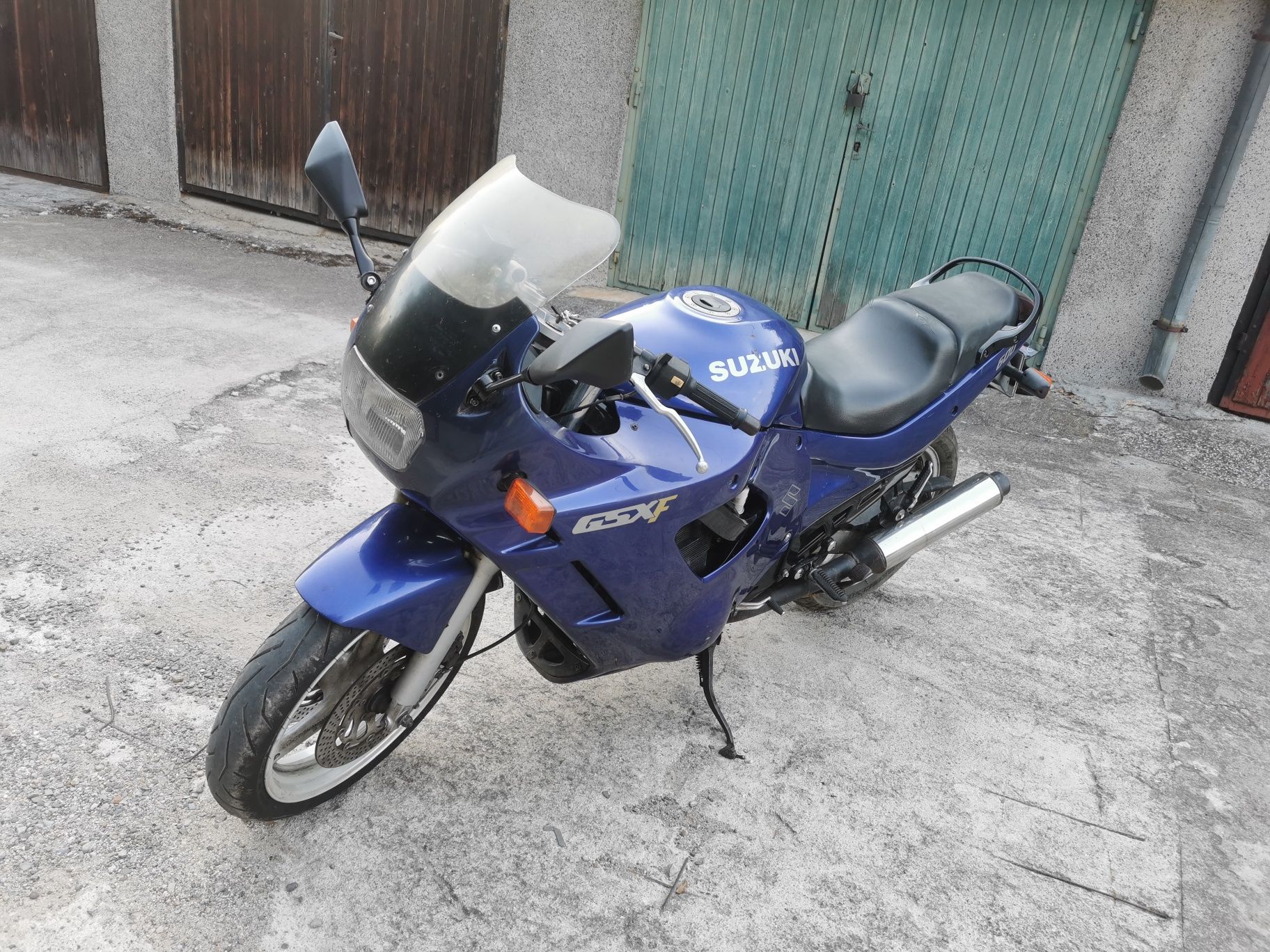 Suzuki GSX600 F KATANA A2