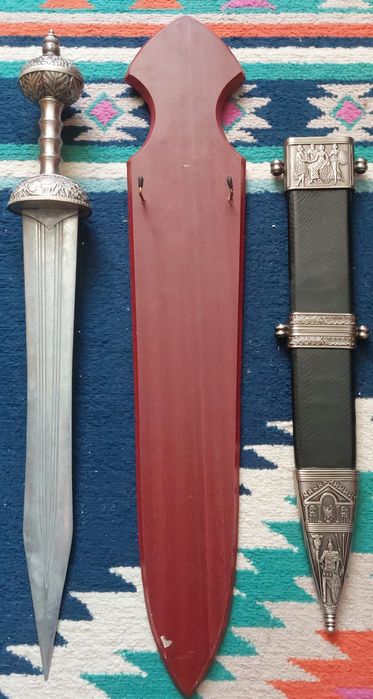 Sabie centurion roman cu suport perete