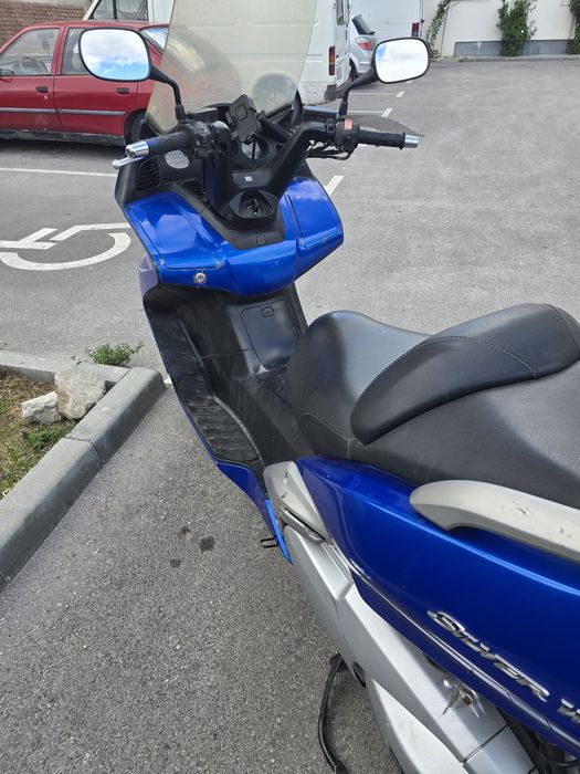 Продавам скутер 600к