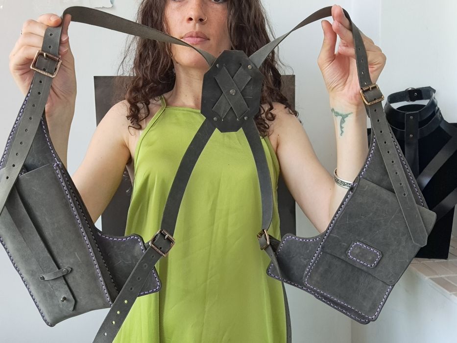 Ham cu buzunare din piele naturala