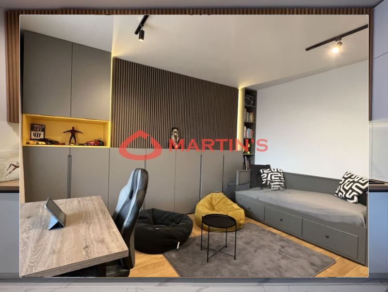 Продава се Тристаен апартамент в София, Витоша - 137 кв.м за 3482 €/кв.м - Снимка #11