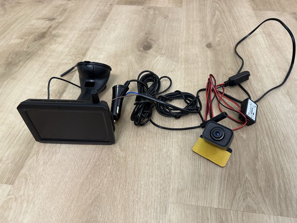 Camera auto/camioane marsarier wireless Auto-Vox W7