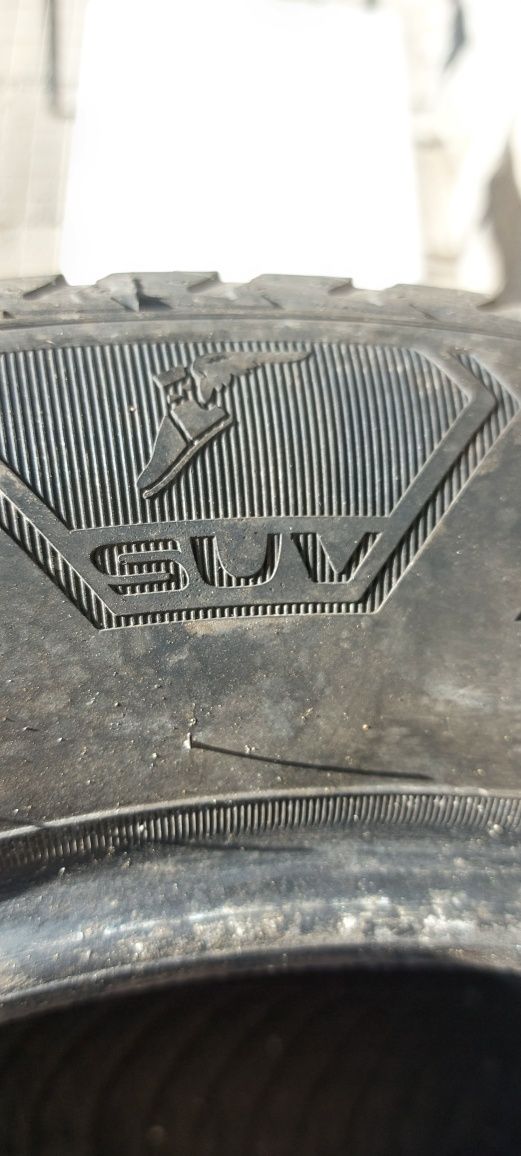 Всесезонни гуми Goodyear+ джанти