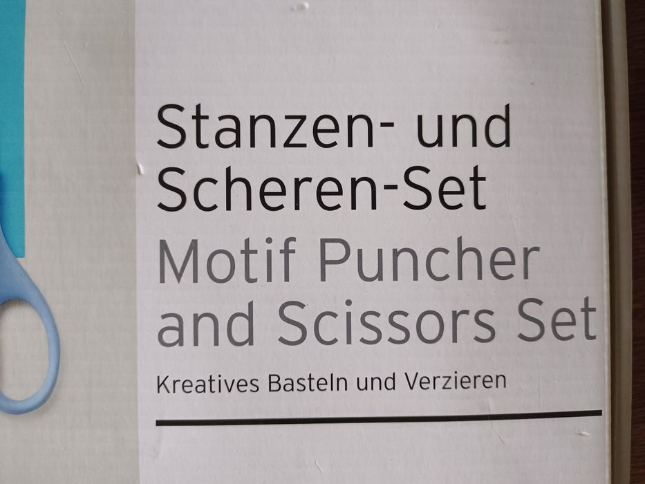 Набор ножниц и дыроколов для рукоделия