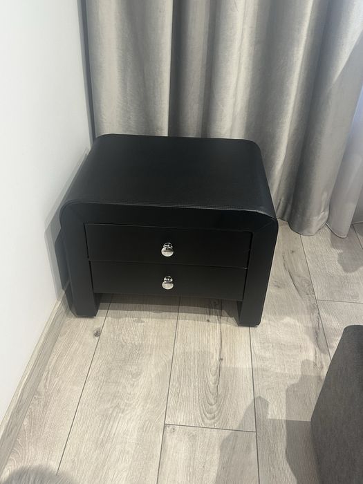 Noptiera neagra
