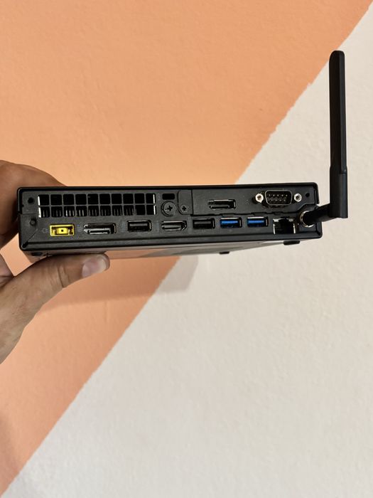 Mini pc/nuc Lenovo cu procesor  i5-9500T•