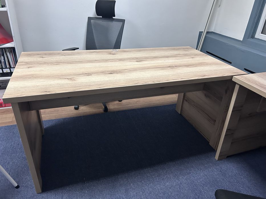 Продам офисные столы