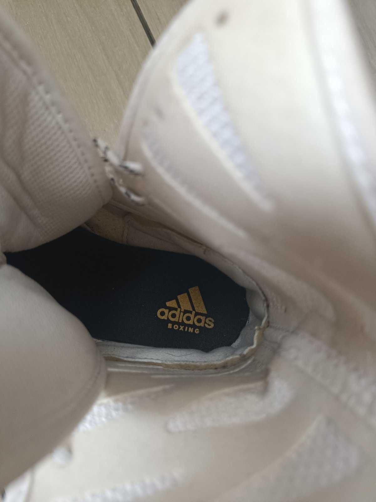 Мъжки боксови обувки Adidas Box Hog 3, бяло-черно, размер 42, GV9975