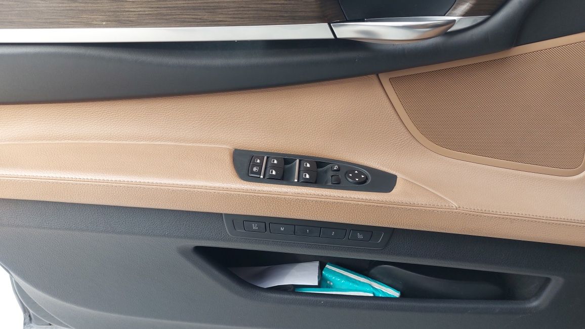 BMW 740D X Drive
