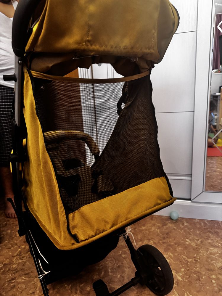 Коляска прогулочная