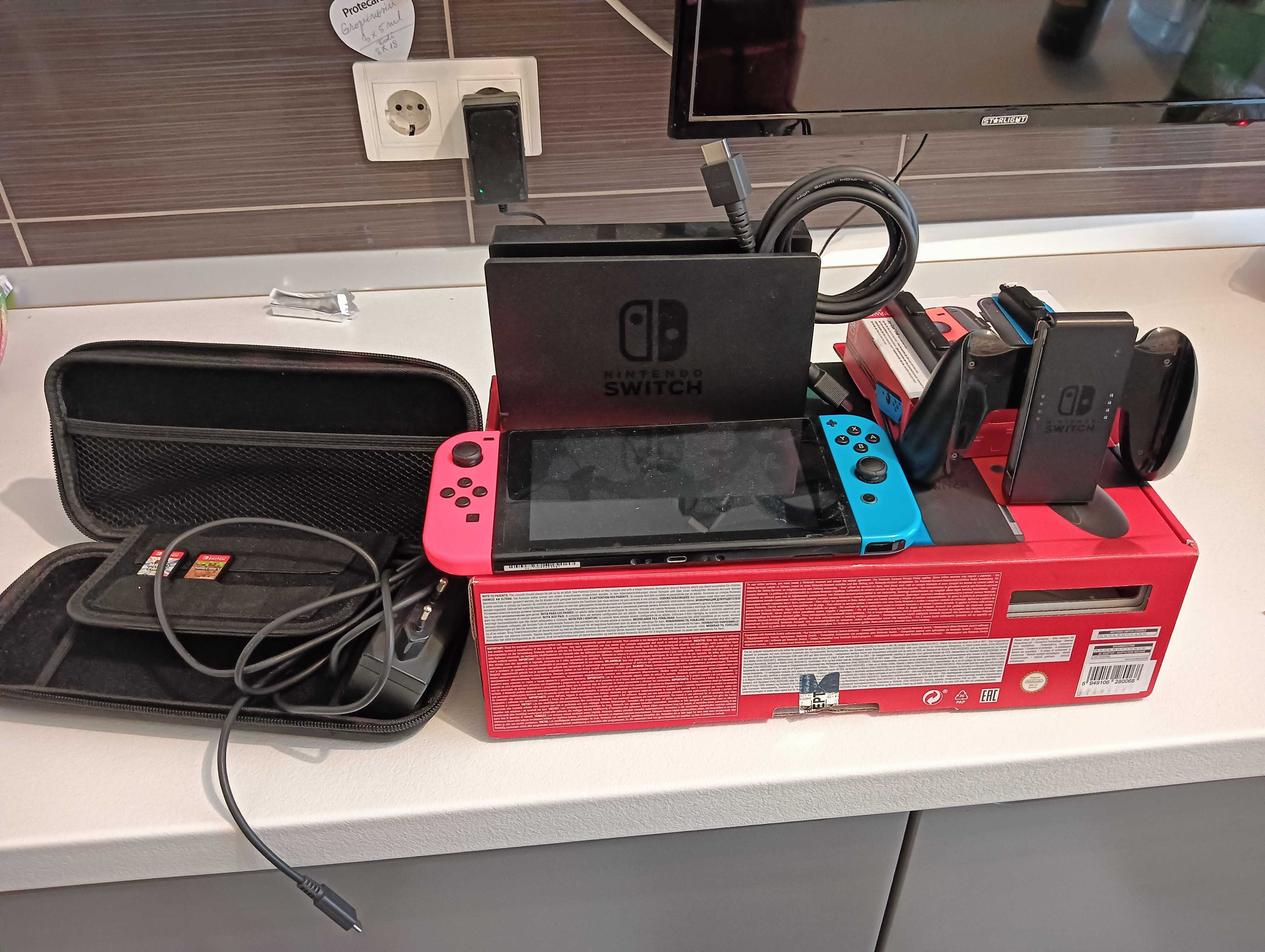 Vând Nintendo Switch