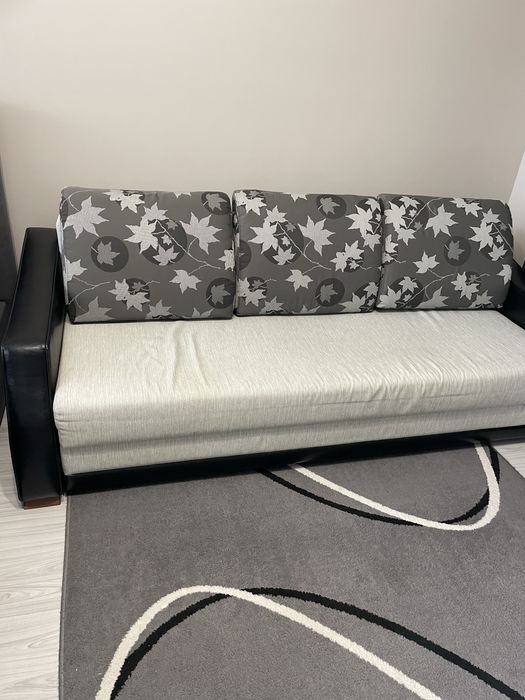 Разтегателен диван