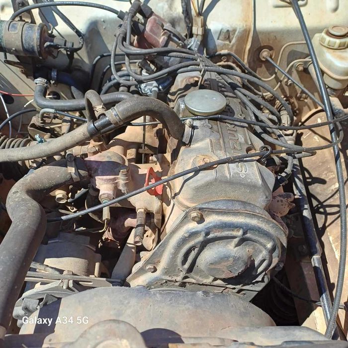 Продава се Suzuki Santana, всичко е изрядно.