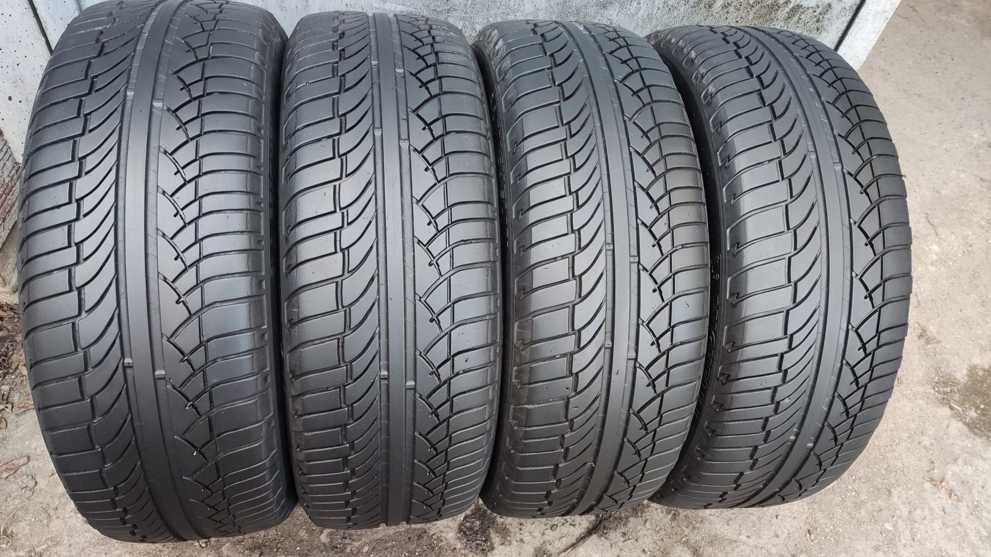 4бр гуми 225/55/18 Michelin Latitude Diamaris, 98V, XL extra load 
6.7