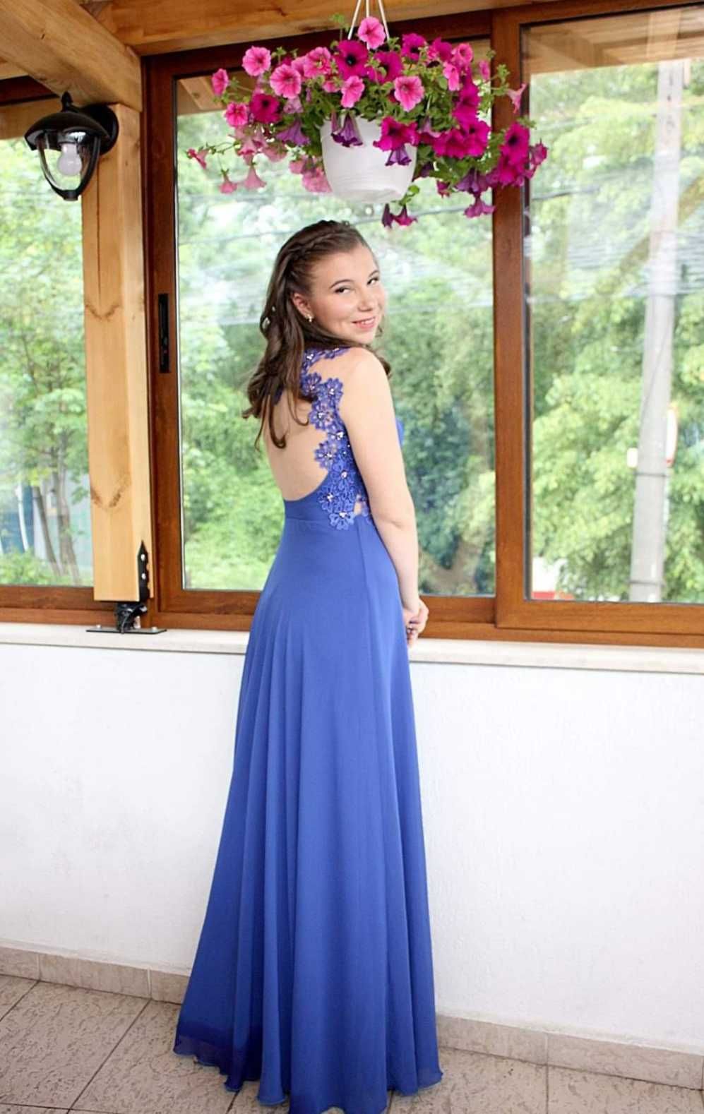 Бална абитуриентска рокля син цвят