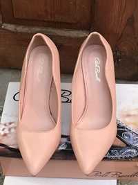 Обувки на ток розови