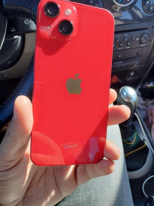 Vand iPhone 14 Red