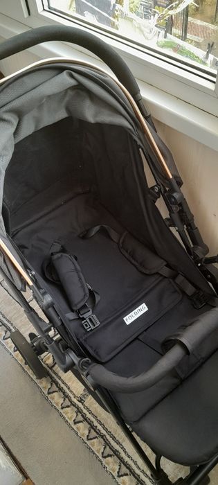 Продаётся прогулочная коляска