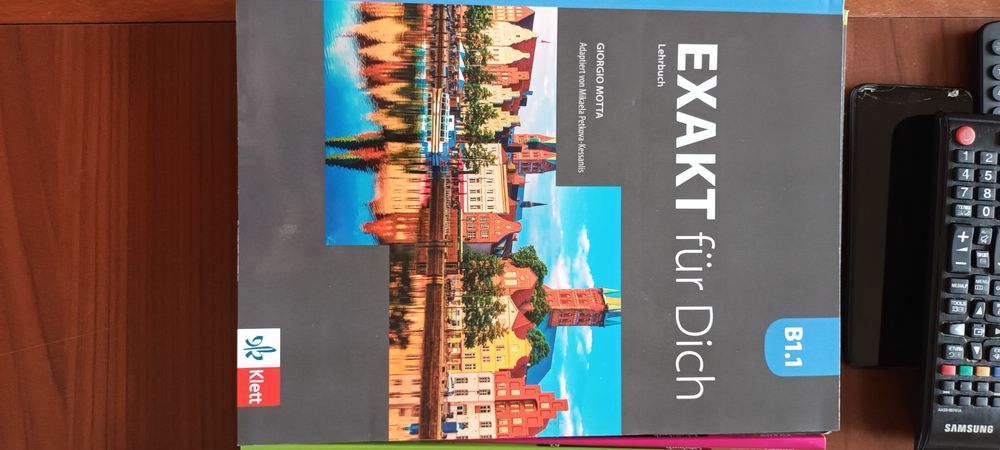 Комплект нови учебници и помагала по немски език за 8 клас  КЛЕТ