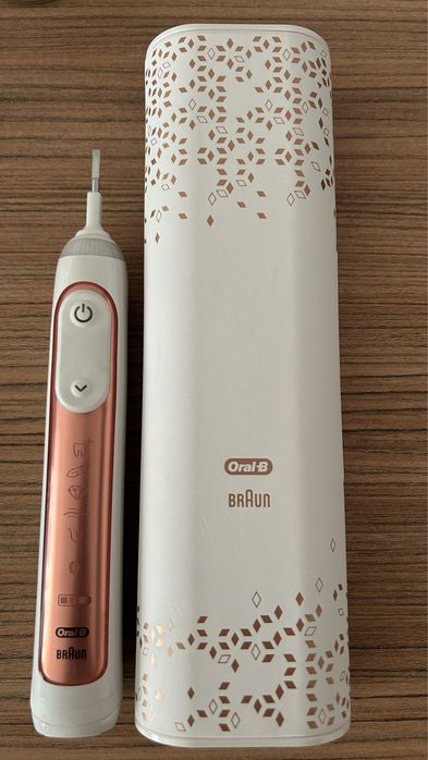 Periuta de dinti electrica Oral-B Genius 9000 Rose Gold