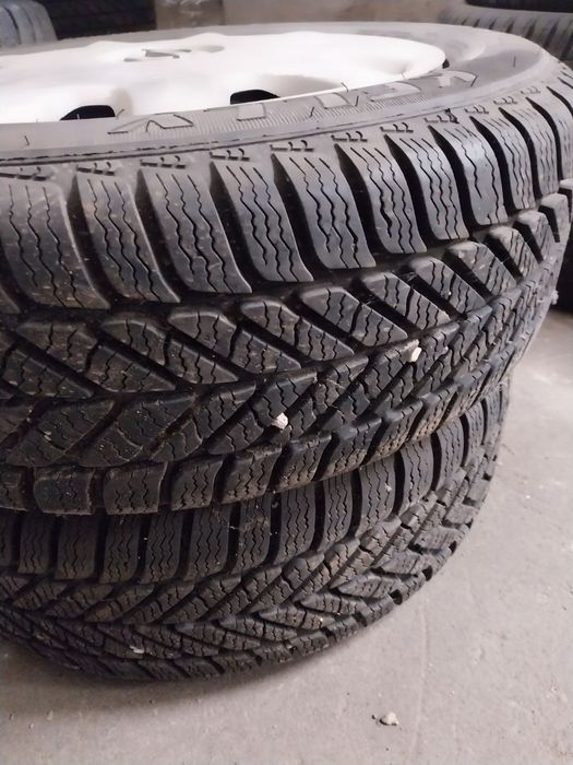 Зимни гуми с джанти за Опел Астра  195/60R15