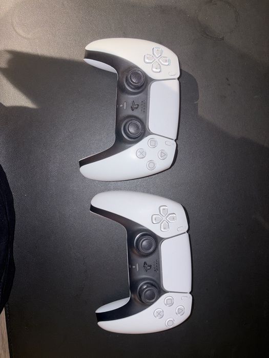 PS5 Disk Version, 1TB, 2 Controllere