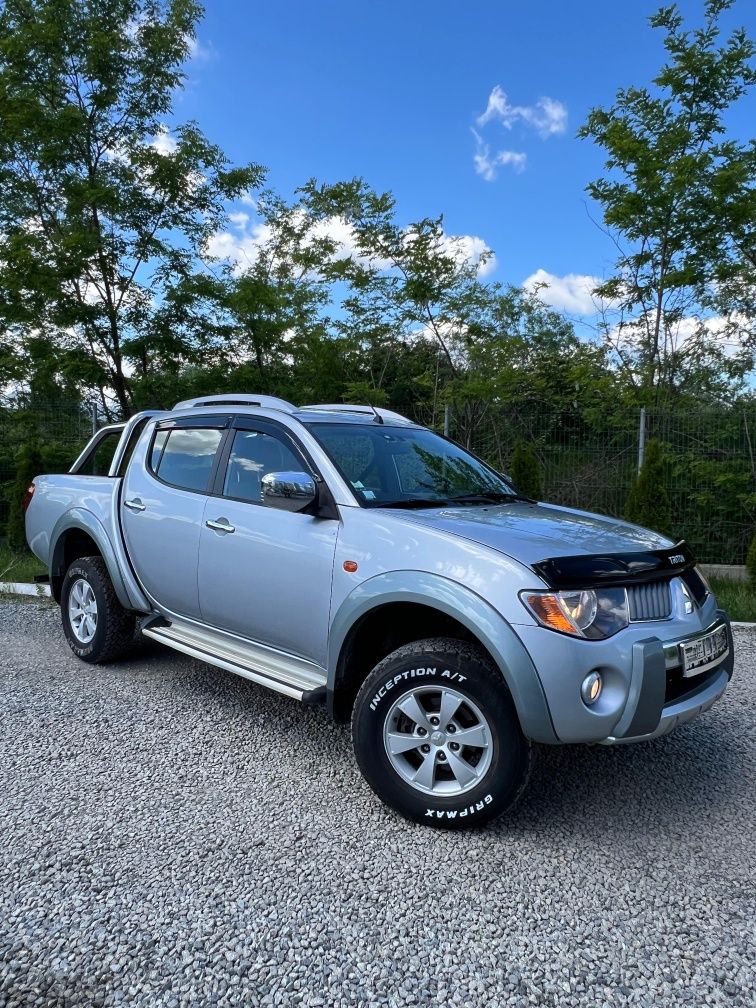 Vând Mitsubishi l200 recent adus într-o stare impecabila