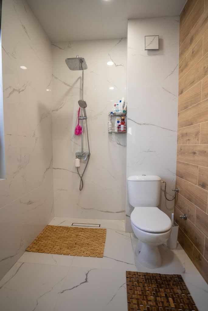 Продава се Къща в Бургас, Сарафово - 116 кв.м за 2242 €/кв.м - Снимка #12
