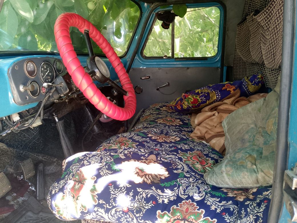 Zil 53 furgon holati yaxshi