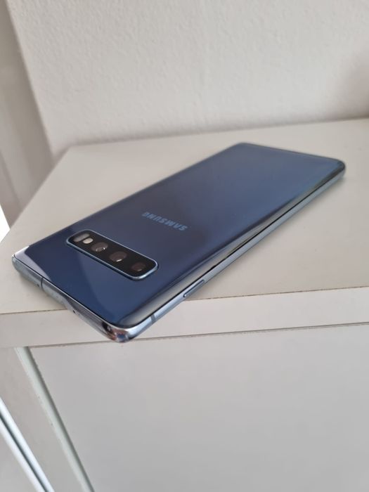 Vand / Schimb  Samsung Galaxy S10 impecabil