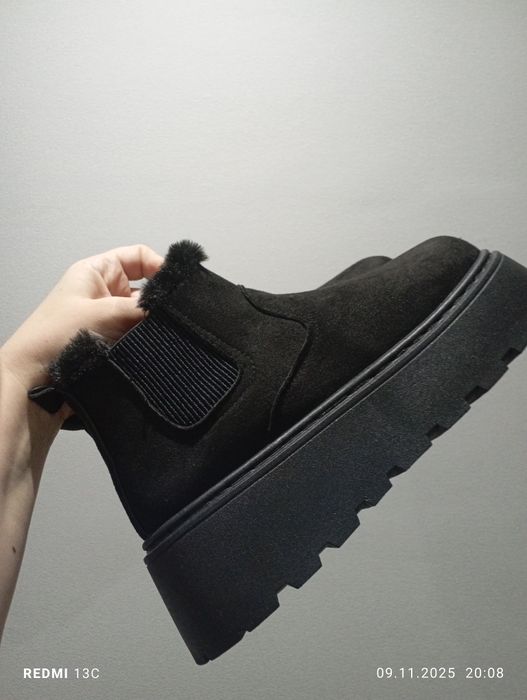 Продам женскую обувь