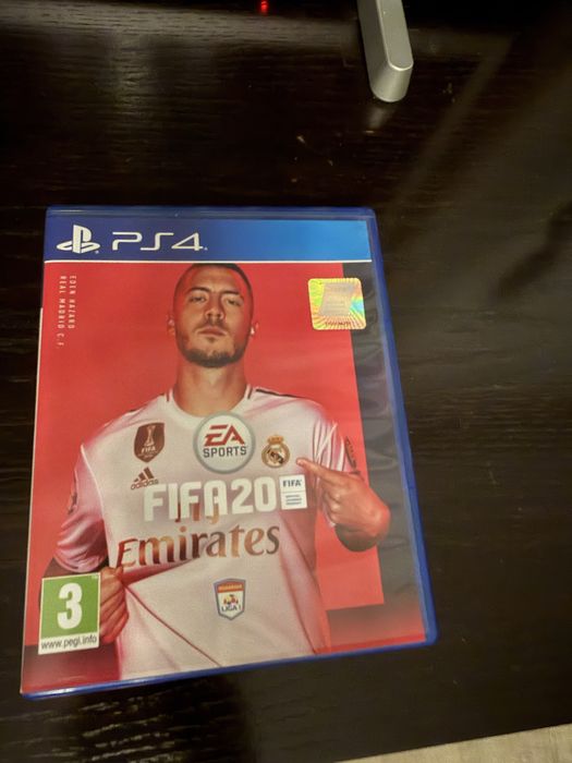 Vand jocurile acestea pentru Playstation 4 ieftin !