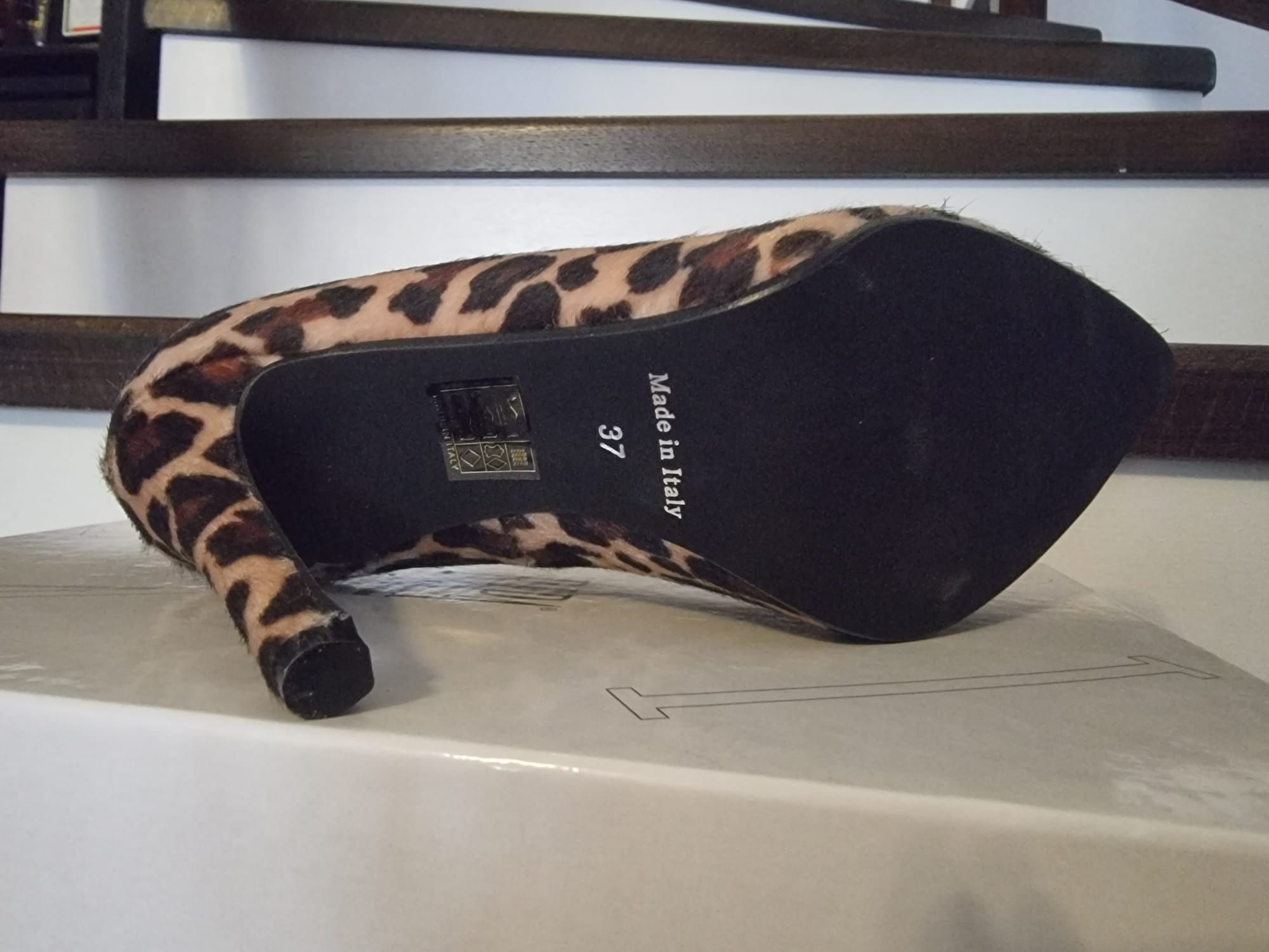 Pantofi din piele naturala Erika cu imprimeu Leopard