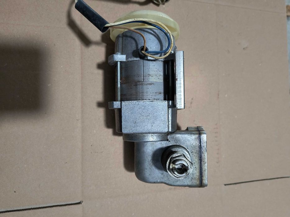 Diferite motoare 220V