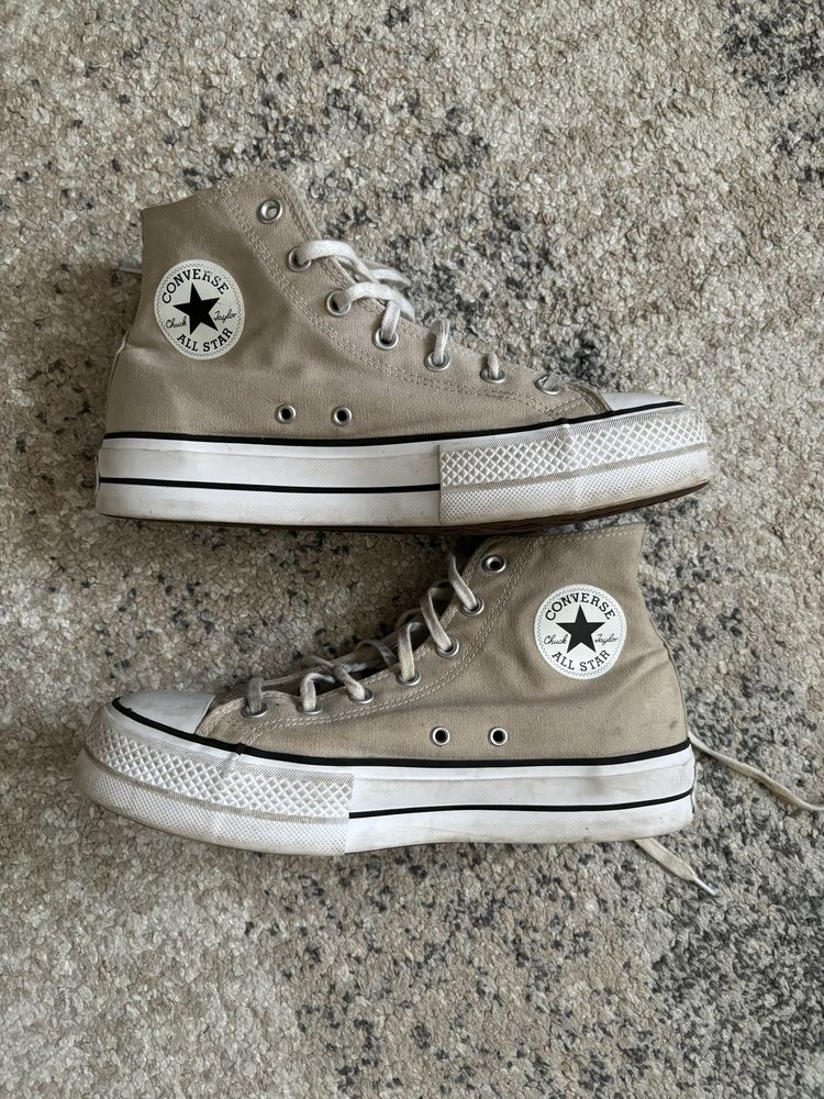 Converse Chuck Taylor All Star HI (EUR 42]