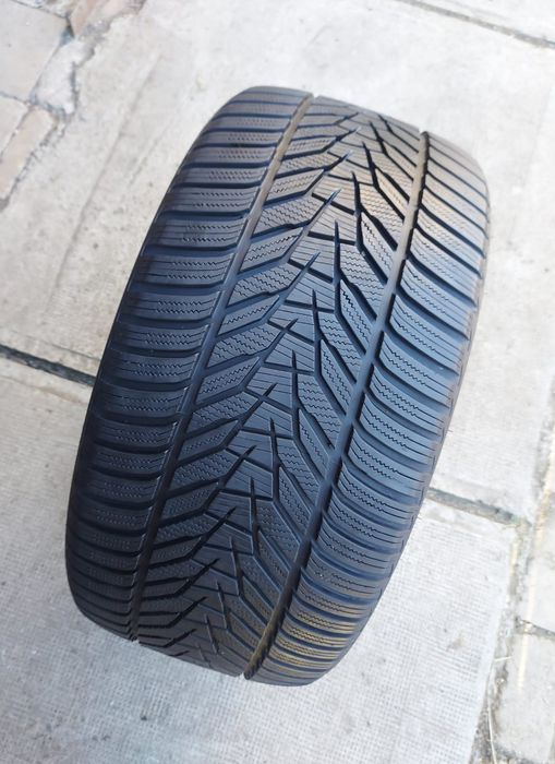 O bucată 295/35 R21 M+S iarnă - una Vredestein Hankook Michelin