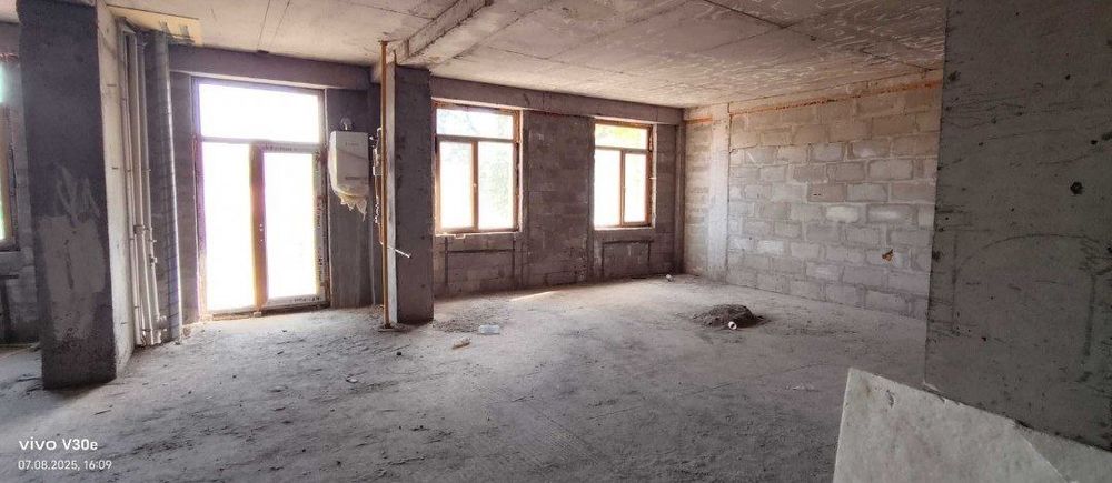 Квартира продается 3/3/7 на жк Akkurgan