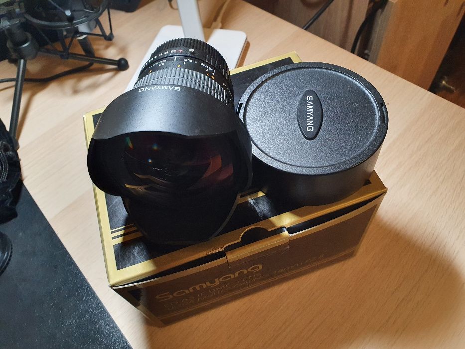 Vand Pentax K1 foarte putin folosit 5300 de cadre + alte obiective