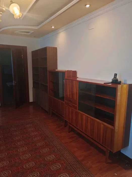 Срочно сдается 2-этажный дом,6 комнат,3,5 сотки,Шахристанская.