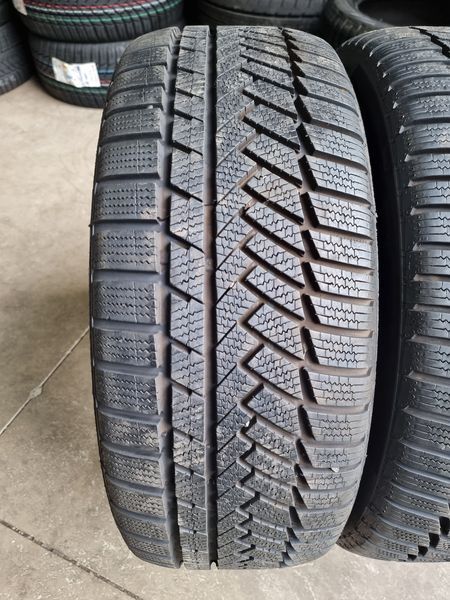 225/45/18 Continental 2бр Runflat
