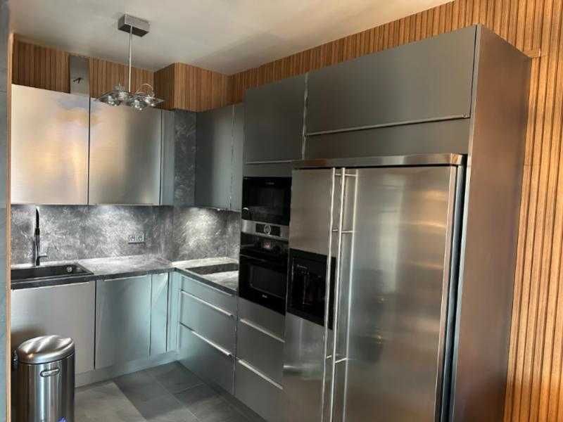 Дава се под наем Тристаен апартамент в София, Подуяне - 110 кв.м за 1198.5 € - Снимка #1