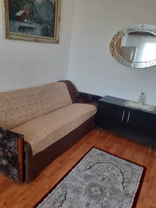 Închiriez apartament