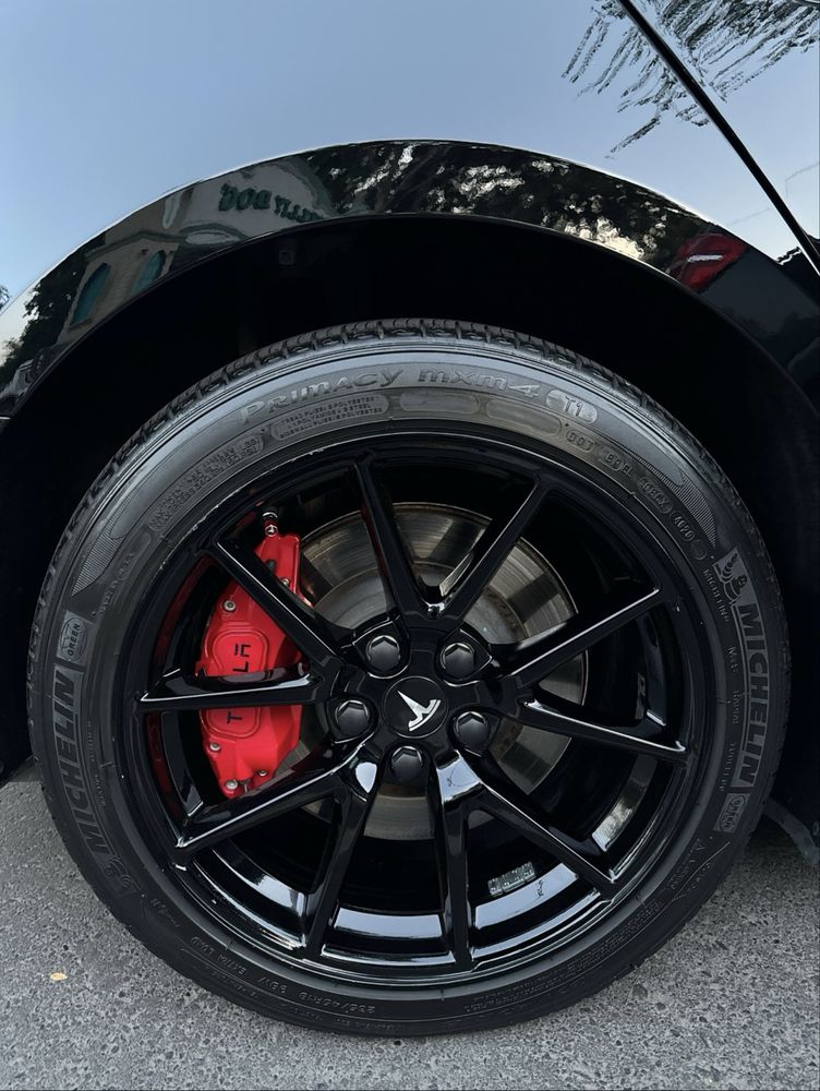 Tesla Model 3 Dual motor USA 2021, Oq salon, Raketa, 100 gacha 4 sek
