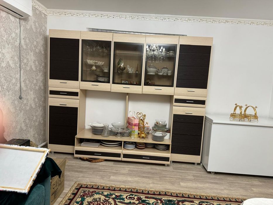 Продам шкаф для гостиной
