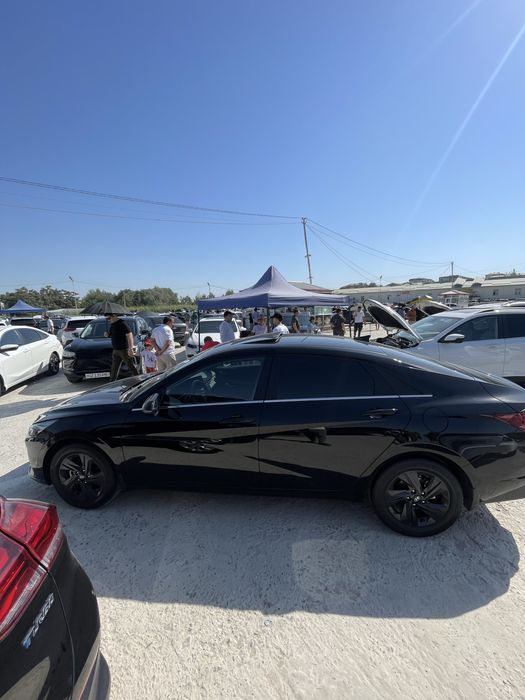 Hyundai elantra 1.6 atmosferni full pozitsiya lyukli