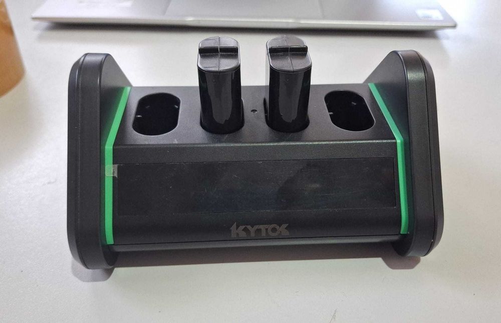 Incarcator baterii Xbox One/Series X|S, cu 2 baterii 1800 mAh