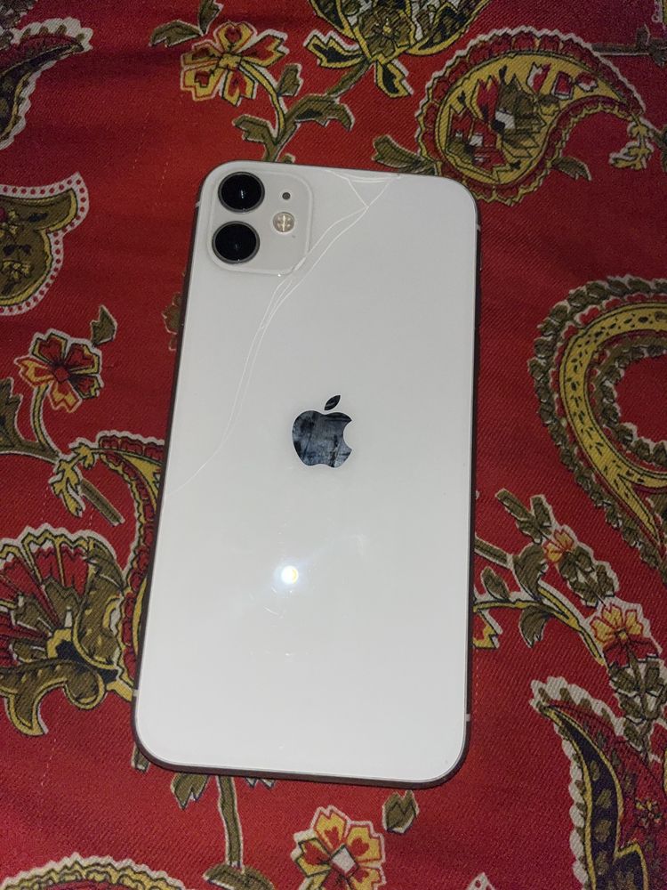iPhone 11 продам