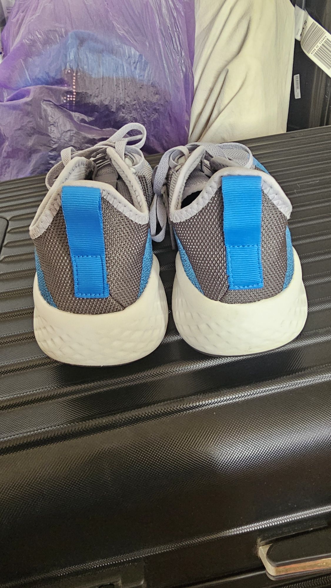 Кроссовки adidas