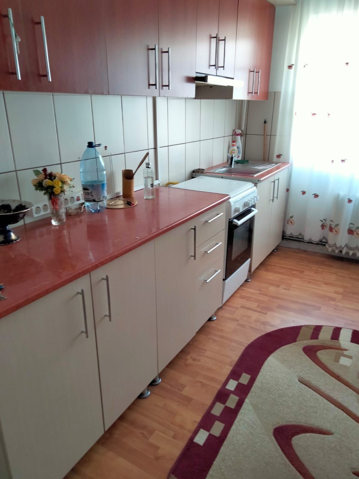 Închiriez apartament 2 camere